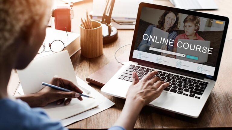 Top Free Online Courses Popular Among Indian Youth in 2025